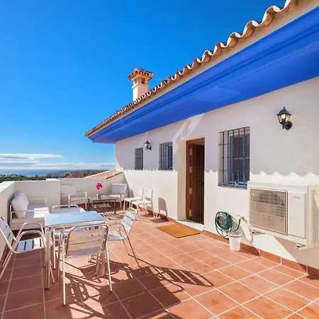 Penthouse With Panoramic View Apartman